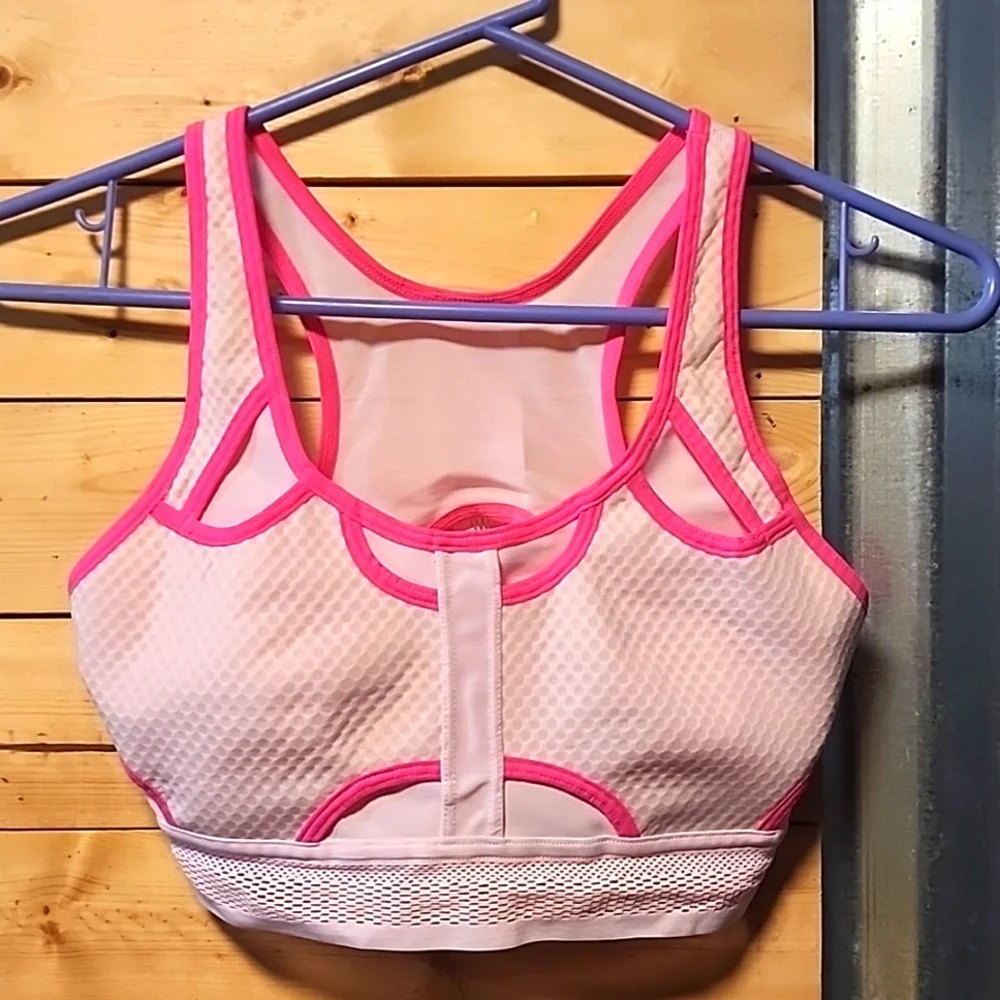 Nike Dri-Fit Sports Bra Pink Size Small NWOT